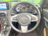 【純正革巻きステアリング】上質な革を使用することで、手にしっかり馴染みとても運転しやすいハンドルです♪