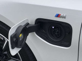 車両の詳細、ご質問につきましては、営業スタッフまでお気軽にご連絡下さいませ。遠方のお客様には実車の詳細動画送信も承ります。お問合せをお待ち致しております。