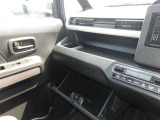 お車は一生の内にそう何度も買いなおされるものではありません。なので後悔の無いお車選びとカーライフ私たちケイスマイルにサポートさせて下さい!