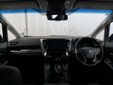 見通しのよいすっきりとした視界で、誰でも運転しやすいです。運転のしやすさは疲れにくさにも繋がりますよ♪