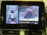アラウンドビューモニター装備で、バックや縦列駐車の際に上から見た映像があなたをサポート!