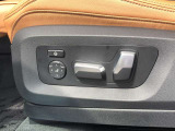 車両の詳細、ご質問につきましては、営業スタッフまでお気軽にご連絡下さいませ。遠方のお客様には実車の詳細動画送信も承ります。お問合せをお待ち致しております。