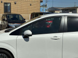 《サポカーSワイド》車両  緊急ブレーキに加え、ペダル踏み間違い加速抑制装置付き車両です。しかも車線逸脱警報や先進ライトが搭載されております。カーパレス福山は自動車事故の無い世の中を願ってます。