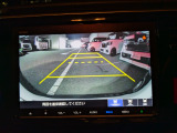 バックでの駐車が苦手な方や運転にあまり自信のない方でも後方の視界をしっかりサポート。安心して車庫入れが出来るバックカメラを装備しています!