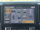 フルセグTV/CD・DVD再生/Bluetooth接続対応。
