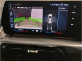 【LEDヘッドライト】先進のLEDテクノロジーを採用。放射される白色光の周波特性は太陽光に近く、バイキセノン・ヘッドライトを上回るコントラストで更に明るく輝きます!