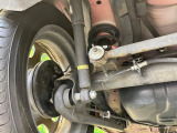 お車を安心してお乗りいただく為には、足回りの定期点検が欠かせません。サービスサポート(有償保証)では無料点検もご提供しており、安心のカーライフをお過ごしいただけるサポート体制が整っています。