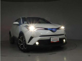 高輝度で点灯速度が速いLEDヘッドライト装備!LEDの明るい光が走行中の視界の確保をサポートして、夜のドライブがより楽しく安全に運転できます♪