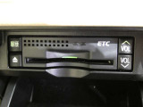 ナビ連動タイプのETC車載機です。ナビゲーションと連動してくれますのでカード未挿入を知らせてくれるなど便利な機能が追加されています。