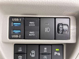 各種スイッチ類です。