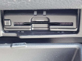 ETCならこんな利点が!!1. キャッシュレスシステムで、現金などを用意する必要無し!2. 料金所をノンストップで通過できます。