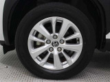 16インチアルミホイールを装着しています。タイヤサイズ205/65R16