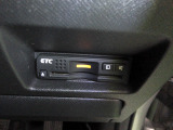 ETC付。高速道路の料金所はキャッシュレスで通過です。サービスエリア等にあるスマートインターの出入りも利用可能でとっても便利。ご納車後すぐにお使い頂けるようセットアップしてのお渡しとなります。