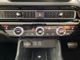 運転席と助手席にはシートヒーターが付いています☆寒い時期に腰周りを温めてくれるので体全体が温まりやすいのは勿論、暖房と違い顔に風が当たらないので、乾燥肌やドライアイの方でも大丈夫☆