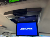 【フリップダウンモニター】付き☆後部座席に座りながら大画面でTVやDVDをお楽しみいただけます♪
