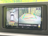 【パノラミックビューモニター】専用のカメラにより、上から見下ろしたような視点で360度クルマの周囲を確認することができます☆死角部分も確認しやすく、狭い場所での切り返しや駐車もスムーズに行えます。