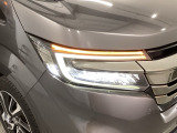 純正アルミホイールです。足元が引き立つので、車全体のイメージがアップしますよ!