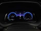 12.3インチTFTカラーマルチインフォメーションディスプレイ(同時に複数の情報が見られるよう、左/中央/右の3種類を表示します。