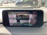 テレビ番組を画面で楽しめる装備です。お出かけ先で停車している間に視聴でき、待ち時間などを過ごす際にも便利。映像と文字が見やすく表示されています。