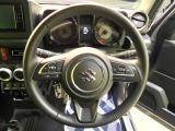 【ステアリングスイッチ】運転中、前方から目線をそらすことなく、オーディオ等の操作が可能な便利機能!安心&快適なドライブを演出してくれます♪