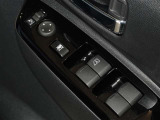 電動格納式ドアミラー・パワーウインドウを装備しています。