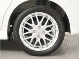 ◆純正アルミホイール装着車◆これで足元まわりも、おしゃれにきまります!