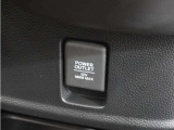 ◆12V電源ソケット◆スマートフォンの充電等にも便利な電源ソケット!使いやすい場所に装備されています。