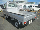 4WD/エアコン/5速MT/パワステ/作業灯/AM・FMラジオ/フロアゴムマット/ドアバイザー/