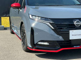 【LEDヘッドランプ】鮮やかな白色光で、クリアな視界を確保するLEDヘッドランプを装備しています。
