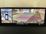 狭い場所での駐車やすれ違いなどでより的確な運転操作に役立つ360&deg;ビューモニターが装備されています。