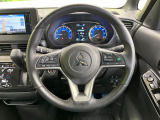 【純正革巻きステアリング】上質な革を使用することで、手にしっかり馴染みとても運転しやすいハンドルです♪