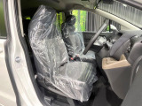 運転席シート廻りは使用感も少なく、良好な状態となっています。丁寧に使われていたことがよくわかりますね。