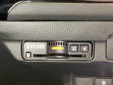ハンドルの右下にETC2.0がついています。高速道路の料金所の通過も楽々です!。 カードの取り出しもしやすい場所についています。