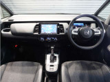 ◆インテリアパネル◆視界広々で非常に運転しやすくロングドライブでも疲れを感じさせないすっきりとまとまったインパネ周りです。