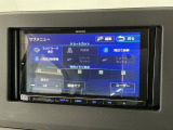 【バックモニター】駐車には欠かせないバックカメラを装備!カラーで後方をモニタリング。安全でゆとりのある駐車をサポートします。