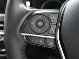 ステアリングスイッチ付き。手を離さずにさまざまな操作が可能です。