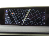 メーカー装着のSDナビを装備しております。