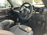 このお車はMINI NET浦和美園に展示中です!総在庫900台を当店でご案内可能です!ご来場、お問い合わせをスタッフ一同お待ちしております。