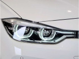 BMWのオートライトは積極的にライトをつけることにより、自車の存在を周囲に向けアピールいたします。それは安全性への配慮でもあります。