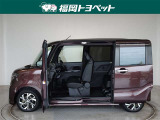 両側パワースライドドア付きだから、狭い駐車スペースなどでの 乗り降りラクラク!小さなお子さまのいるご家庭には嬉しい装備。