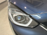 LEDヘッドライトは、点灯の瞬間から最大光量を発揮し、突然暗くなるトンネルなどでの安定感を高めます。