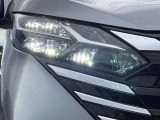 【ライトランプ】暗い夜道やトンネル内など明るい光で照らして運転をサポート。危険な暗所もこれで安心!