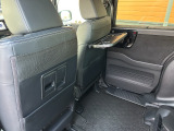 前席の画像です。是非運転席に座っていただき視界等をご確認ください。