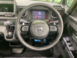 【ステアリングスイッチ】運転中、前方から目線をそらすことなく、オーディオ等の操作が可能な便利機能!安心&快適なドライブを演出してくれます♪