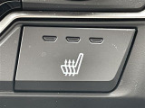 ◆【シートヒーター】シートを温めてくれる暖房機器です!長時間座っていると負担が掛かりやすい背中や腰、または冬場などの寒い日に冷えやすい脚部に快適なぬくもりを伝えます。