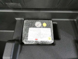 三列目シートは、折りたためますので大きなスペースが出来ちゃいます。キャンプ用品など大きな荷物もばっちり収納可能です♪