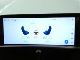 運転席・助手席は、ヒーター&ベンチレーション付シートです。暑い時期も寒い冬も快適に過ごせるうれしい装備です。