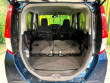 普段のお買い物や通勤、送迎等に十分な荷室スペースを確保しております。セカンドシートを倒すと、大きな荷物の積載も可能です♪