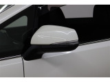 対向車からの視認性も良く安心してお乗りいただけるウィンカー付ドアミラー!