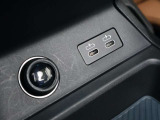バック時の画面です。前後センサー、縦列駐車アシスト付きです。